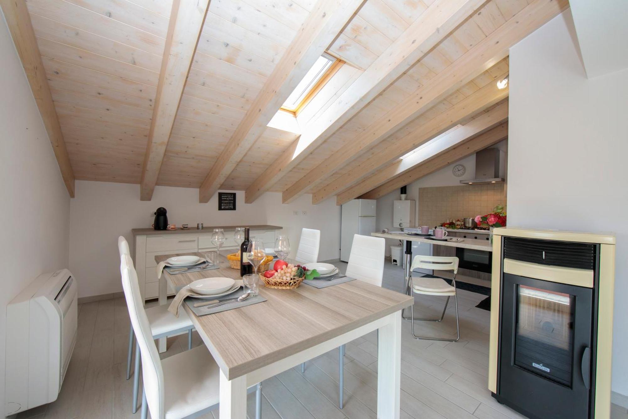 Silver Lake Apartment - Happy Rentals Angera Exterior foto